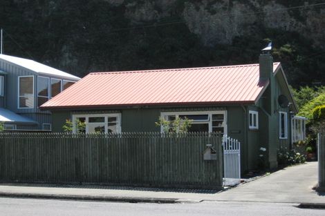 Photo of property in 34 Stoke Street, Sumner, Christchurch, 8081