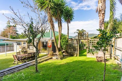 Photo of property in 8 Montaine Place, Maungaturoto, 0520