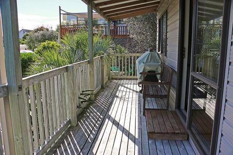 Photo of property in 5 Inca Place, Snells Beach, 0920