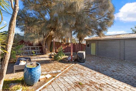 Photo of property in 22 Pacific Road, North New Brighton, Christchurch, 8083