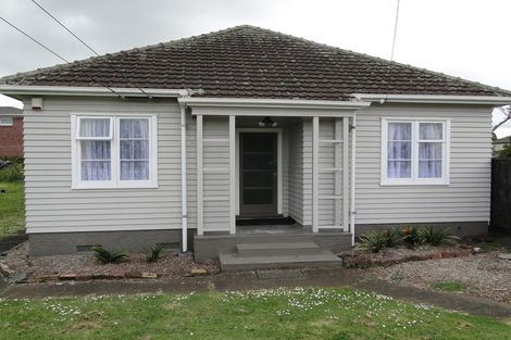 Photo of property in 9 Waiohua Road, Greenlane, Auckland, 1061
