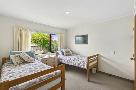 Photo of property in 44 Hadleigh Court, Paraparaumu, 5032