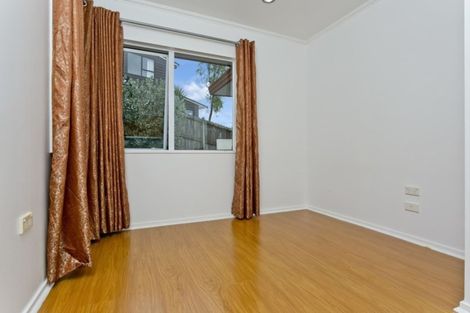 Photo of property in 5 Alice Place, Hillcrest, Auckland, 0627