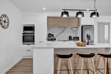 Photo of property in 35 County Drive, Hawera, 4610