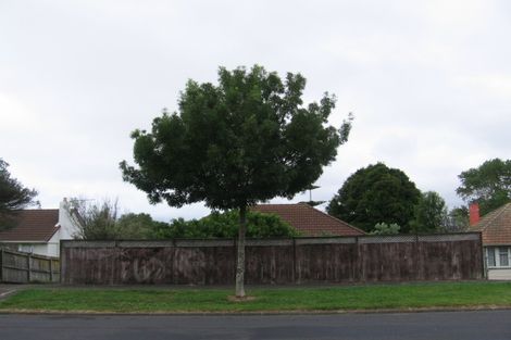 Photo of property in 27 Eastview Road, Glen Innes, Auckland, 1072