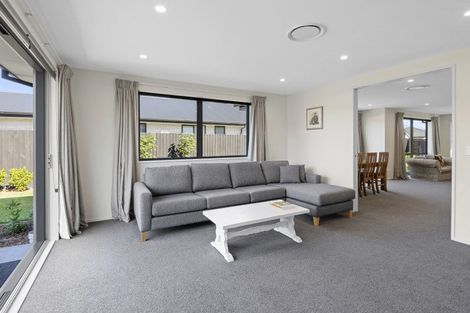 Photo of property in 76 Aviemore Drive, Marshland, Christchurch, 8083