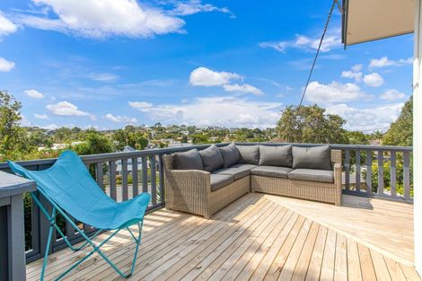 Photo of property in 52 Bay Street, Red Beach, 0932