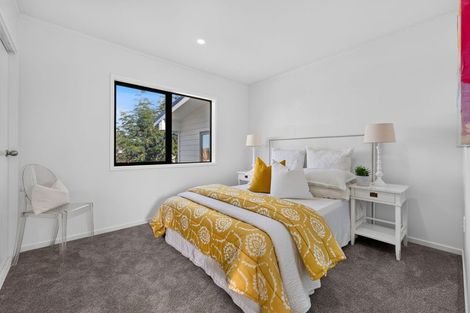 Photo of property in 13 Cedar Heights Avenue, Massey, Auckland, 0614