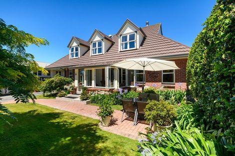 Photo of property in 26 Saint Albans Avenue, Hokowhitu, Palmerston North, 4410