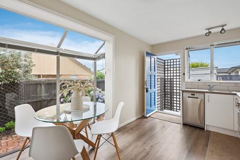 Photo of property in 3/9a Avonhead Road, Avonhead, Christchurch, 8042