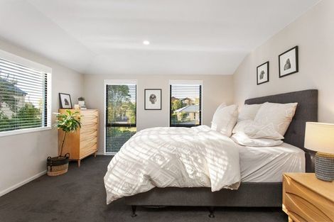 Photo of property in 28 Highcrest Heights, Westmorland, Christchurch, 8025