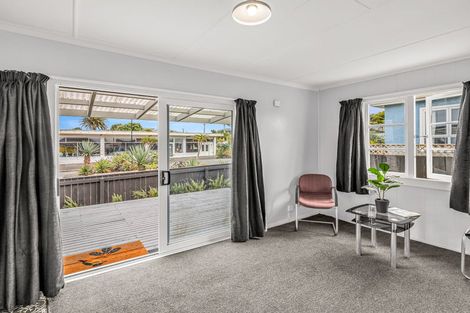 Photo of property in 31 Matai Street, Castlecliff, Whanganui, 4501