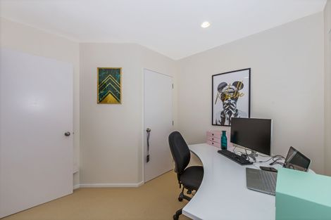 Photo of property in 17 Coralsea Way, Arkles Bay, Whangaparaoa, 0932