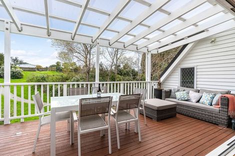 Photo of property in 23 Hanlon Crescent, Narrow Neck, Auckland, 0624