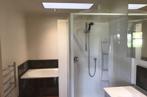 Photo of property in 4 Tobruk Crescent, Milford, Auckland, 0620