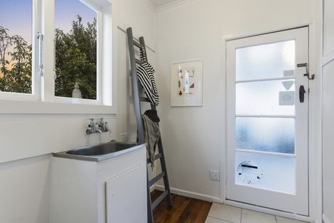 Photo of property in 1/7 Evan Street, Belmont, Auckland, 0622