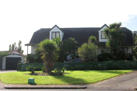 Photo of property in 13 Leven Lane, Totara Heights, Auckland, 2105