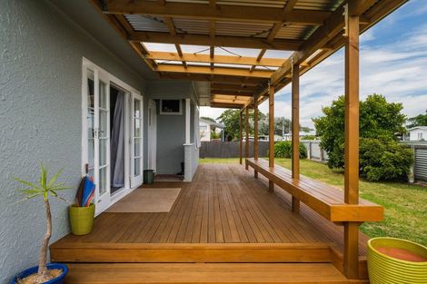 Photo of property in 24 Haldane Street, Elgin, Gisborne, 4010