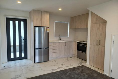 Photo of property in 5/2 Jadewynn Drive, Massey, Auckland, 0614