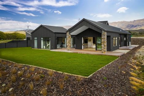 Photo of property in 18 Arion Court, Mount Pisa, Cromwell, 9383