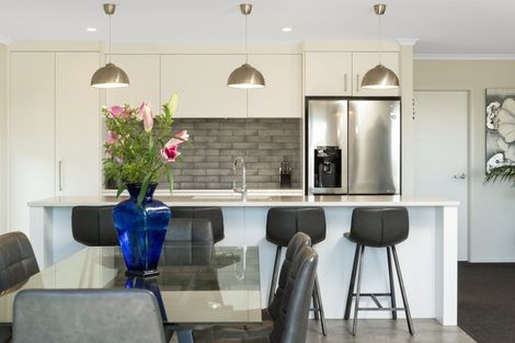 Photo of property in 1 Albatross Lane, Welcome Bay, Tauranga, 3112