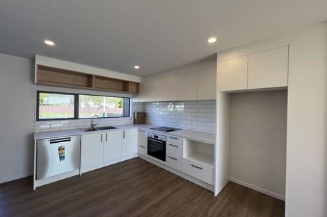 Photo of property in 150c Chivalry Road, Glenfield, Auckland, 0629