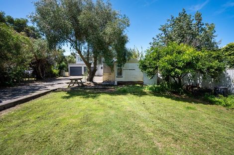 Photo of property in 233 Clifton Road, Te Awanga, 4102