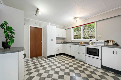 Photo of property in 144 Broderick Road, Johnsonville, Wellington, 6037