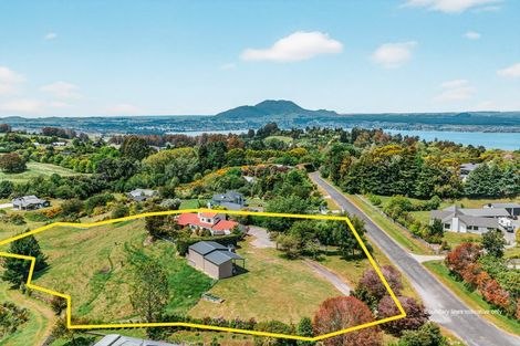 Photo of property in 30 Ramsay Drive, Acacia Bay, Taupo, 3385