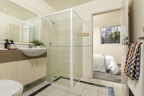 Photo of property in 1/166 Mokoia Road, Chatswood, Auckland, 0626