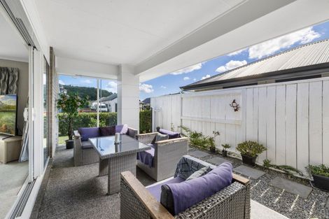Photo of property in 70 Awataha Crescent, Pyes Pa, Tauranga, 3110