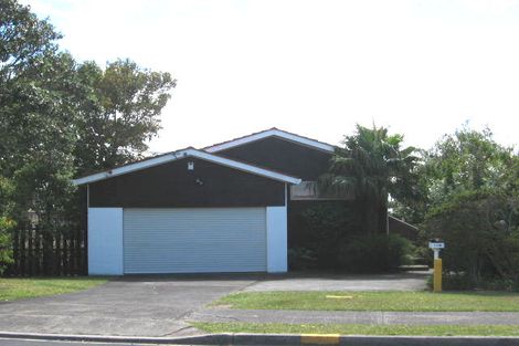 Photo of property in 1/10 Ridge Road, Waiake, Auckland, 0630