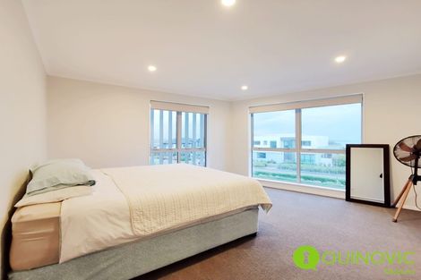 Photo of property in 52 Te Oneroa Way, Long Bay, Auckland, 0630