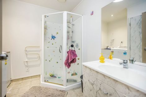 Photo of property in 74 Malaspina Place, Papatoetoe, Auckland, 2025