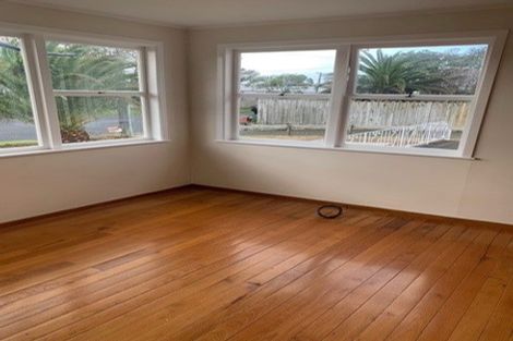 Photo of property in 44 Tiraumea Drive, Pakuranga, Auckland, 2010