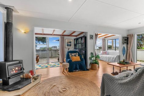 Photo of property in 3 Kelly Street, Baylys Beach, Dargaville, 0377
