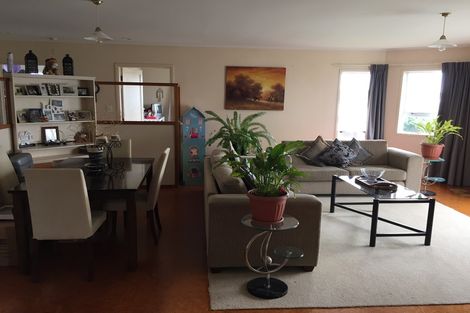 Photo of property in 3 Hawke Place, Pukekohe, 2120