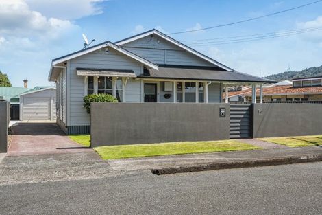 Photo of property in 16 Wolfe Street, Regent, Whangarei, 0112