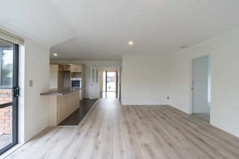 Photo of property in 16 Ravenscourt Place, Huntington, Hamilton, 3210