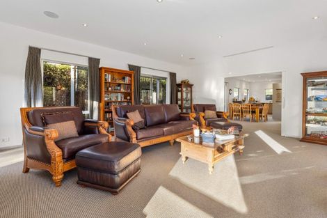 Photo of property in 142 North Parade, Richmond, Christchurch, 8013