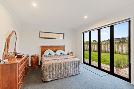 Photo of property in 11 Smith Street, Lepperton, New Plymouth, 4373