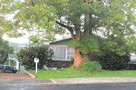 Photo of property in 24 Lynmore Drive, Hillpark, Auckland, 2102