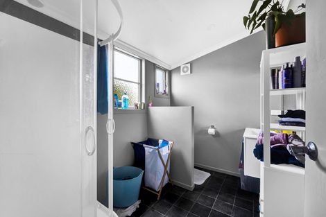 Photo of property in 4 Tawhiti Road, Hawera, 4610