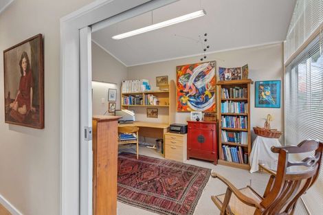 Photo of property in 42 Ihaka Street, Hokowhitu, Palmerston North, 4410