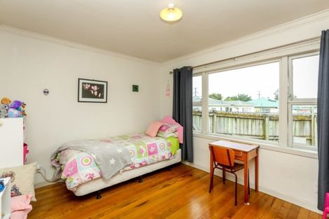 Photo of property in 56a Woodleigh Street, Frankleigh Park, New Plymouth, 4310