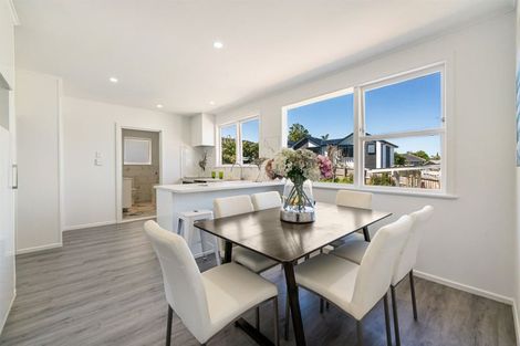 Photo of property in 82b Vodanovich Road, Te Atatu South, Auckland, 0610