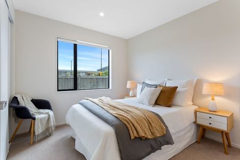 Photo of property in 2 Juniper Drive, Rosehill, Papakura, 2113