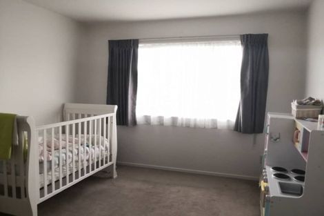 Photo of property in 6b Gossamer Drive, Pakuranga Heights, Auckland, 2010