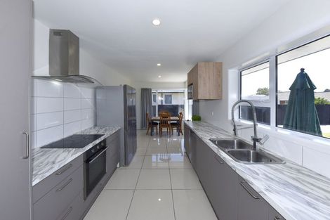 Photo of property in 22 Skerten Avenue, Hornby, Christchurch, 8042