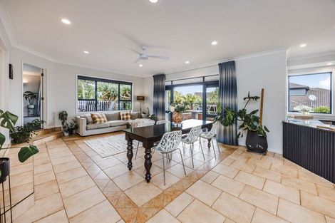 Photo of property in 62 Keywella Drive, Conifer Grove, Takanini, 2112